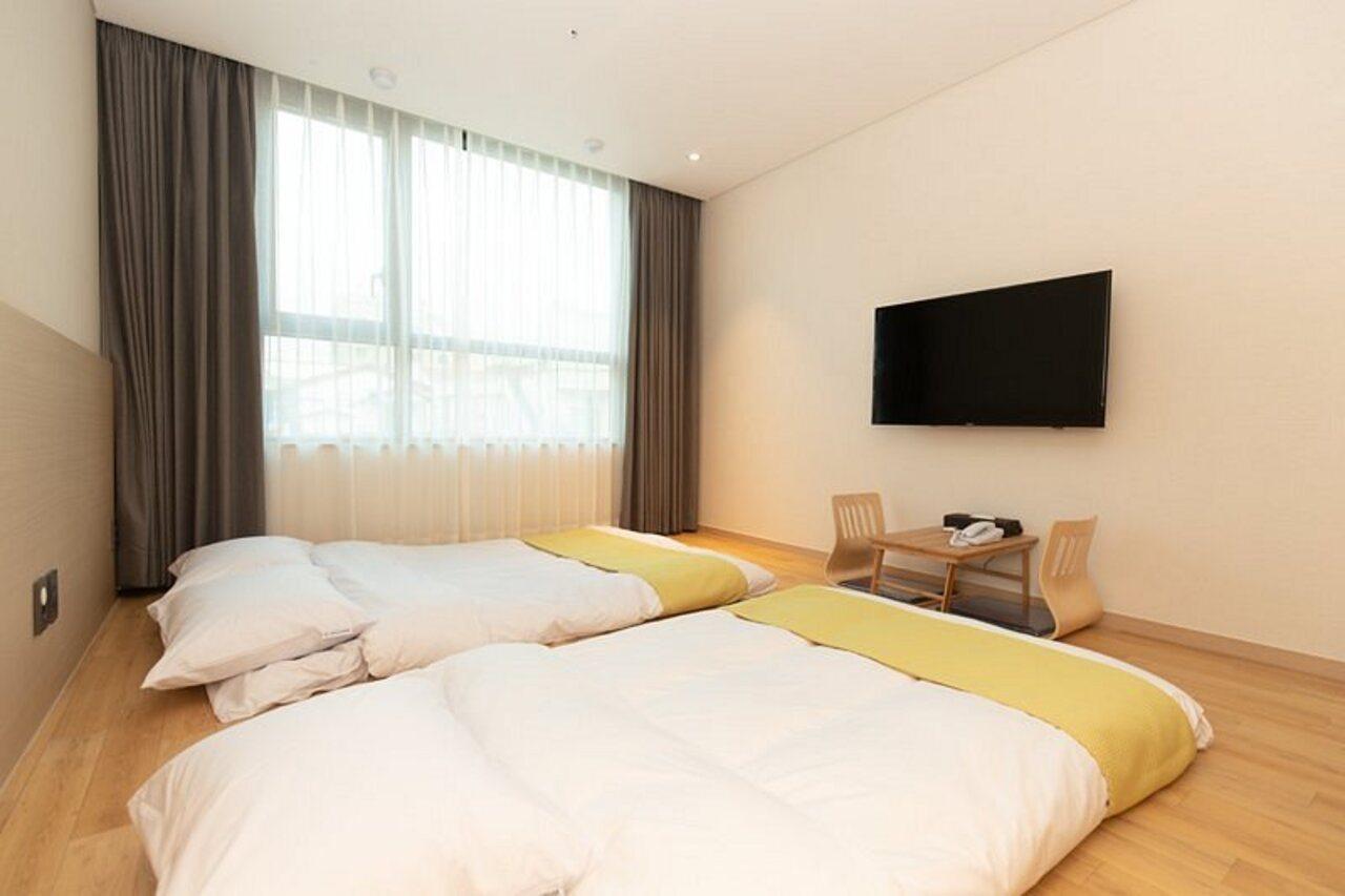 Hotel Winstory Seogwipo Bagian luar foto