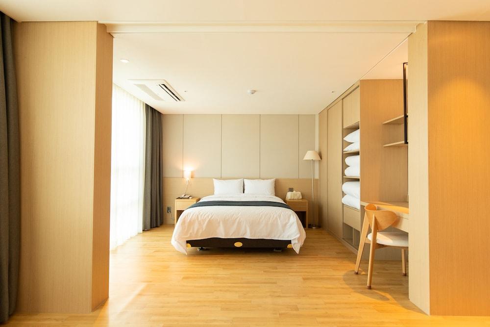Hotel Winstory Seogwipo Bagian luar foto