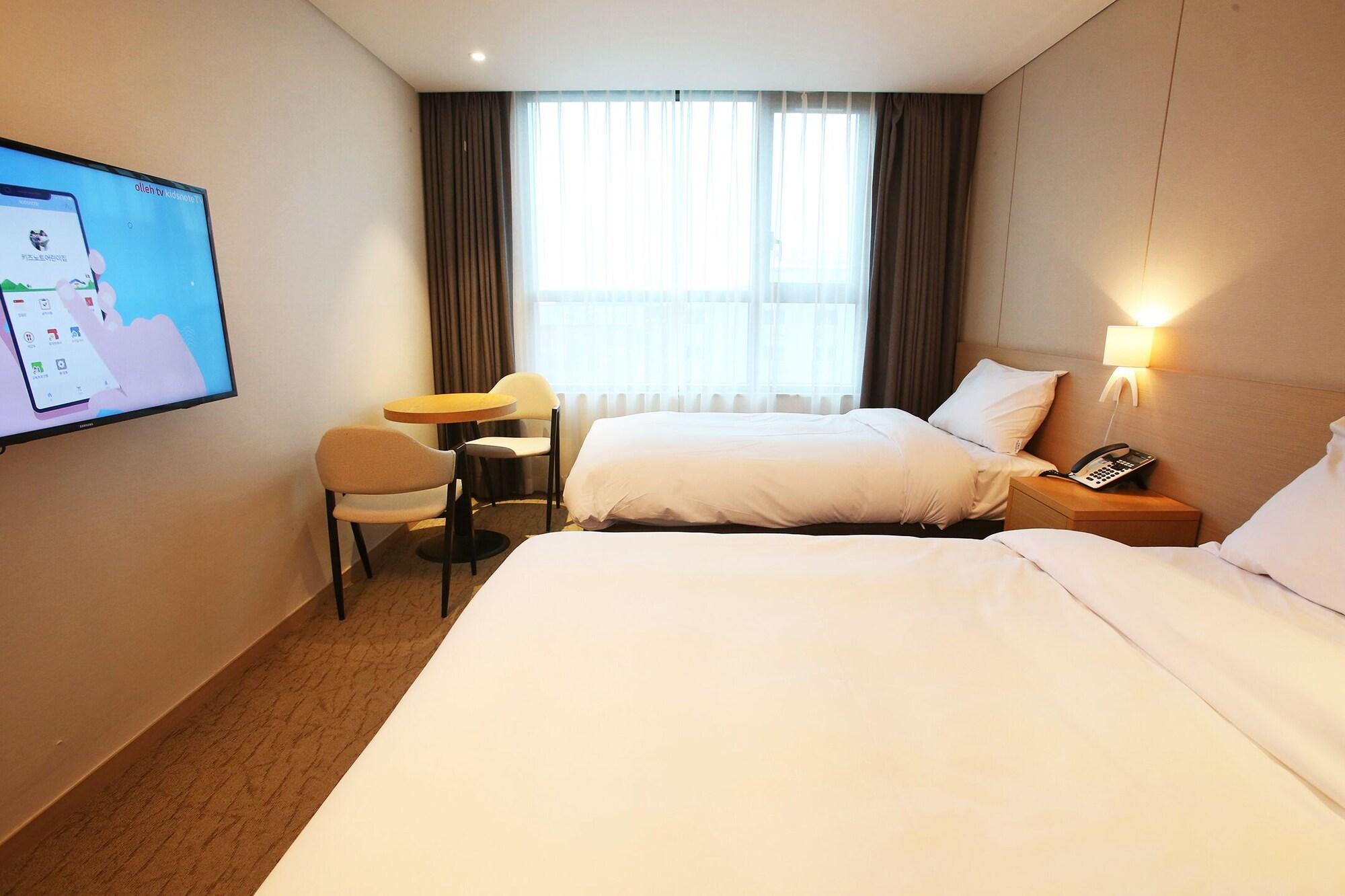 Hotel Winstory Seogwipo Bagian luar foto