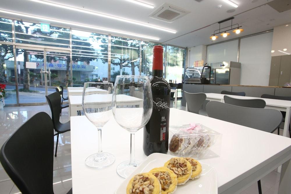 Hotel Winstory Seogwipo Bagian luar foto