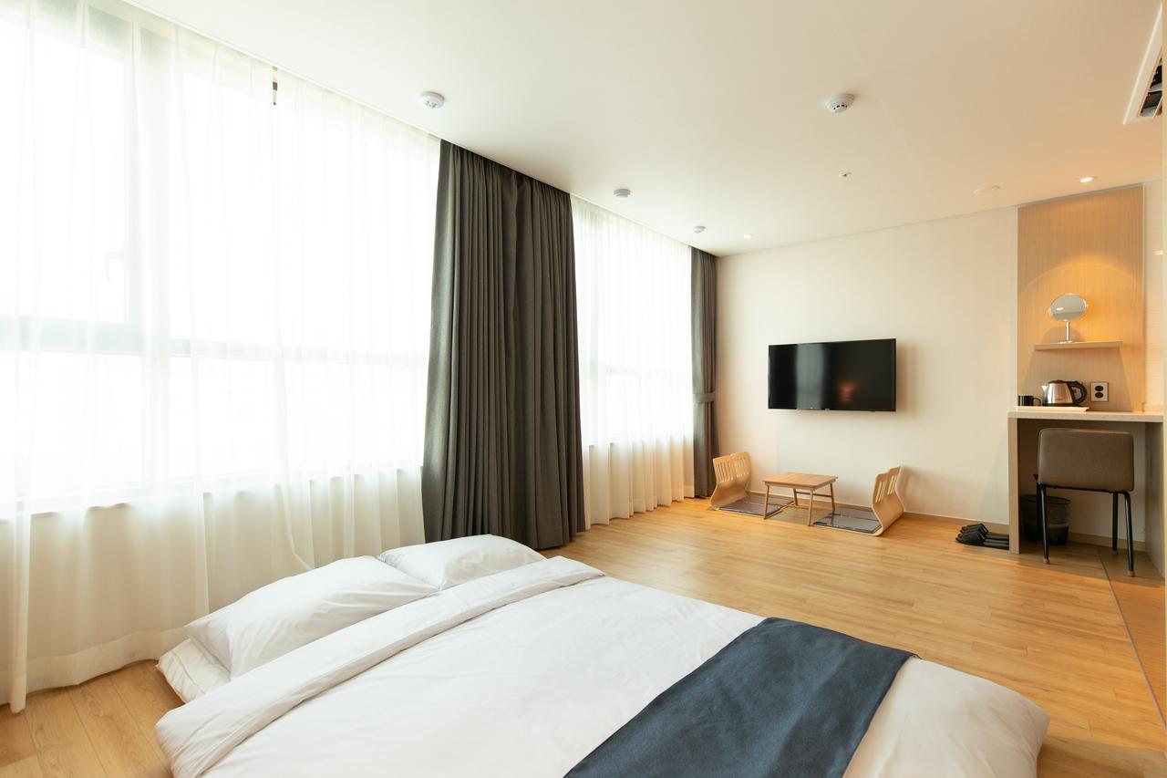 Hotel Winstory Seogwipo Bagian luar foto