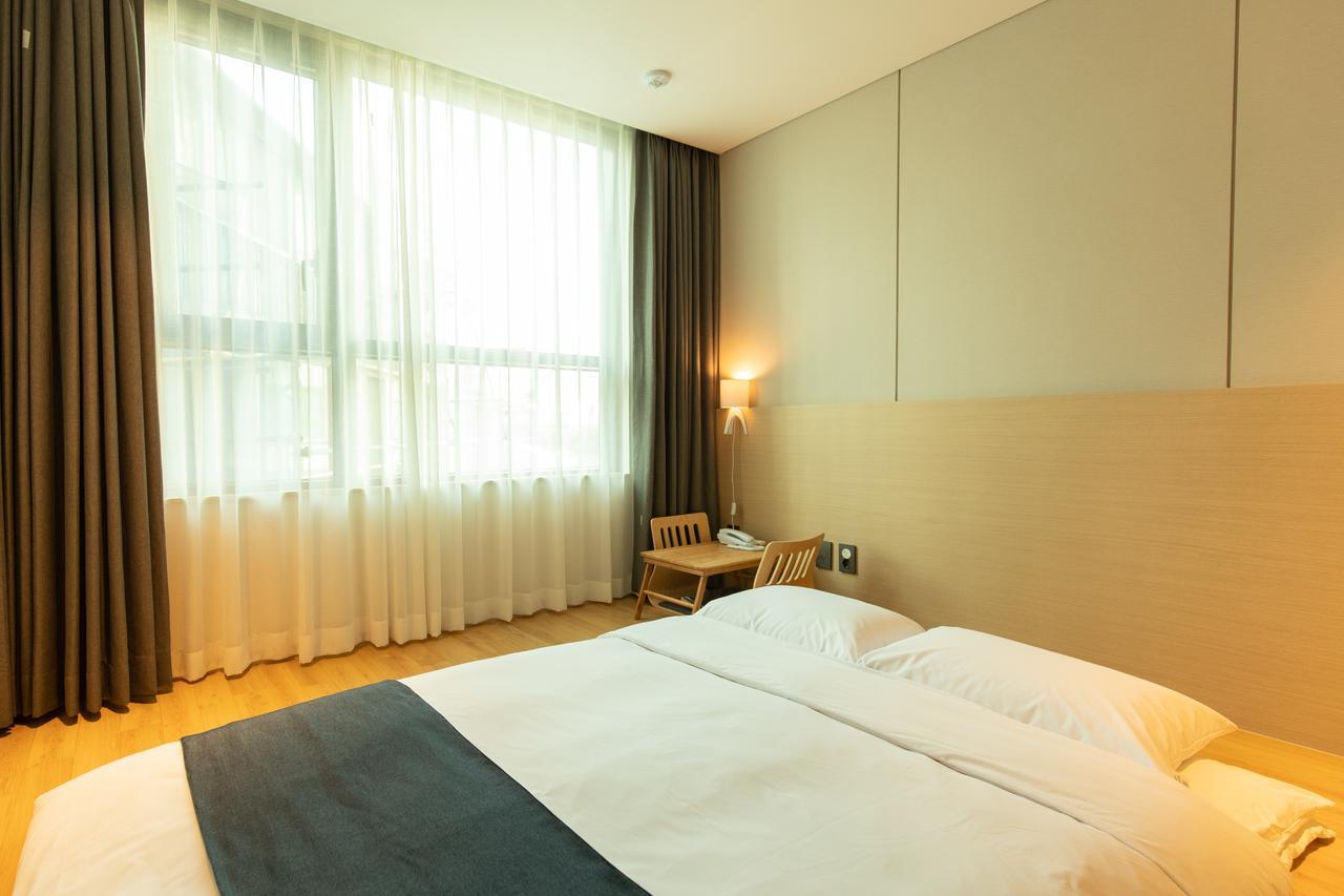 Hotel Winstory Seogwipo Bagian luar foto