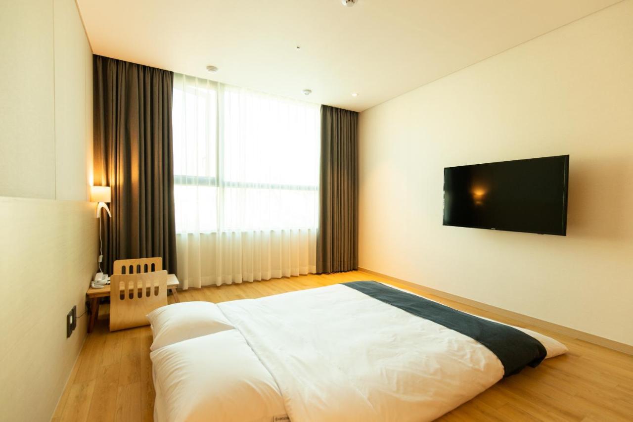 Hotel Winstory Seogwipo Bagian luar foto