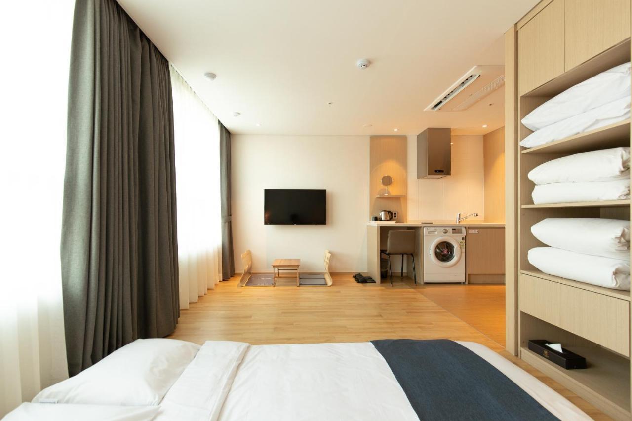 Hotel Winstory Seogwipo Bagian luar foto